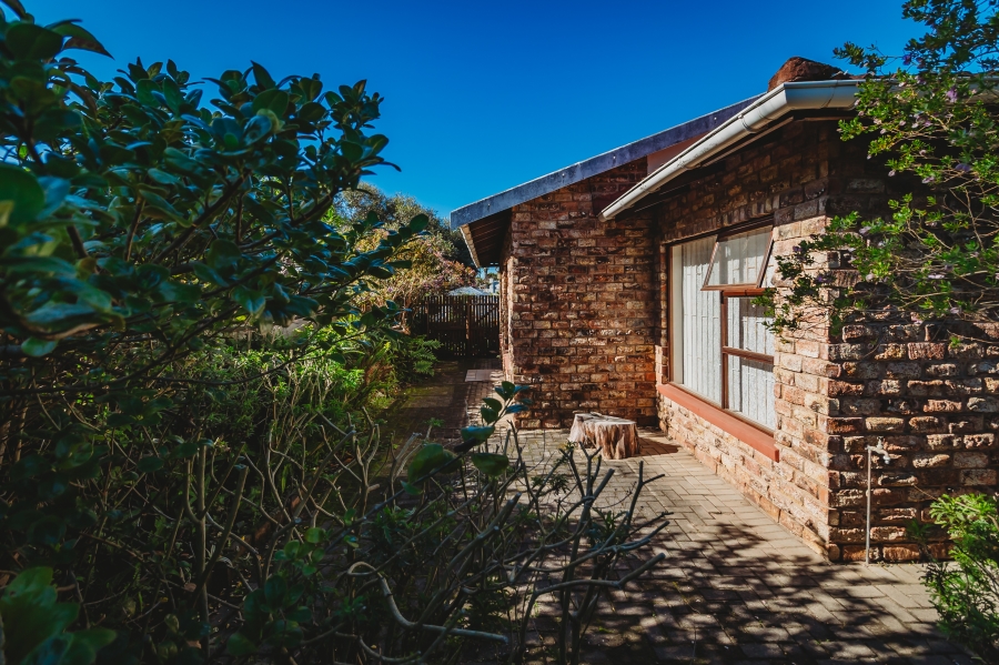 2 Bedroom Property for Sale in Denneoord Western Cape